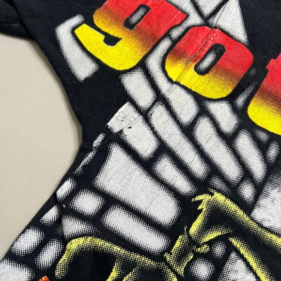 Vintage 1997 Looney Tunes Taz Got Game Shirt USA Made L Basketball Double Sided - Picture 10 of 13